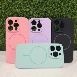 Цветен MagSafe кейс за iPhone 15 Pro