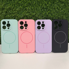 Цветен MagSafe кейс за iPhone 15 Pro