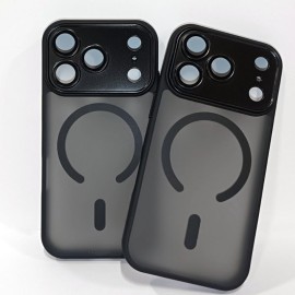 Кейс MagSafe с протектор за камера за iPhone