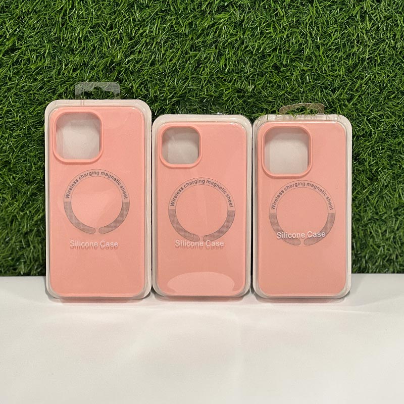 Силиконов розов MagSafe калъф за iPhone